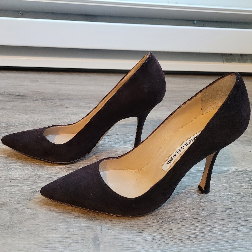 Manolo Blahnik Suede Pumps Brown Size 37